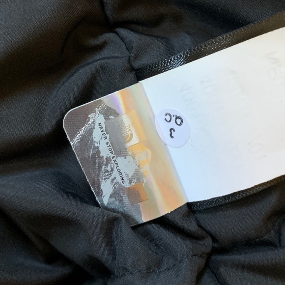 The North Face Women’s Jump Down Parka In Black - Picture 7 of 7